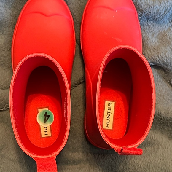 PRICE FIRM NO OFFERS Hunter Women’s  Bright Red Rain Boots - Picture 11 of 14